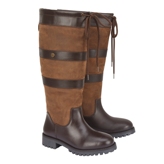 Explore Cabotswood’s premium collection of country footwear, carefully designed for those who value quality, durability and authentic countryside style. Our range includes leather country boots, waterproof wellington boots, boat shoes and deck shoes, all crafted to perform in the demanding conditions of rural and coastal life. Whether you’re walking the dog across muddy fields, working outdoors, enjoying country pursuits or spending time by the coast, Cabotswood footwear is built to be dependable 